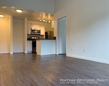 4126 N Eagle Rock Blvd - Photo Thumbnail 6