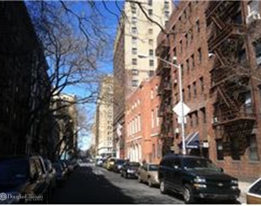 209 West 104th St - Photo Thumbnail 2