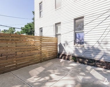 447 Meeker Avenue - Photo Thumbnail 7