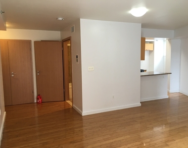 81-14 Queens Boulevard - Photo Thumbnail 9