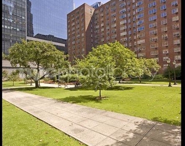 30 West 60th Street - Photo Thumbnail 12