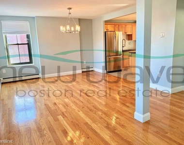 586 Massachusetts Ave Apt 4 - Photo Thumbnail 3