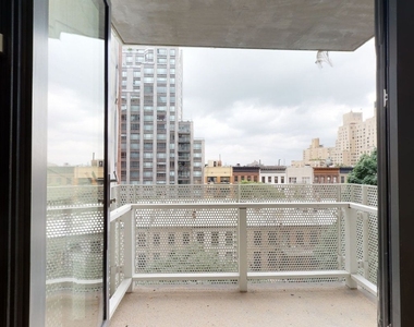 515 East 86th Street - Photo Thumbnail 2