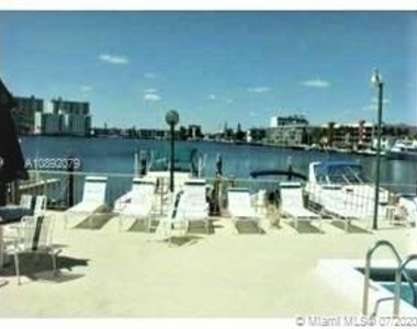 100 Golden Isles Dr - Photo Thumbnail 18