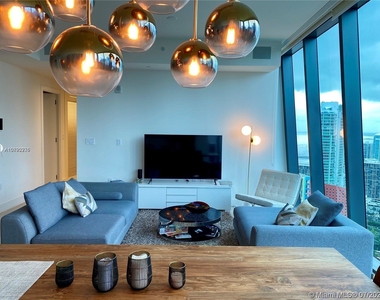 1451 Brickell Ave - Photo Thumbnail 2