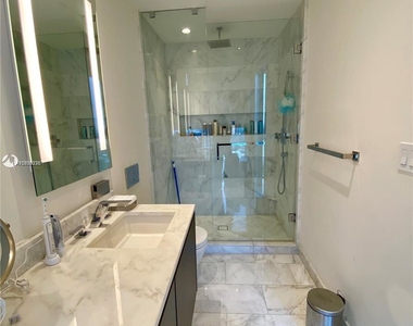 1451 Brickell Ave - Photo Thumbnail 9