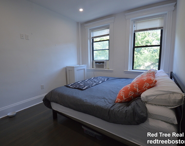 11 Queensberry St. - Photo Thumbnail 8