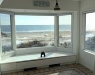 905 Oceanfront - Photo Thumbnail 9