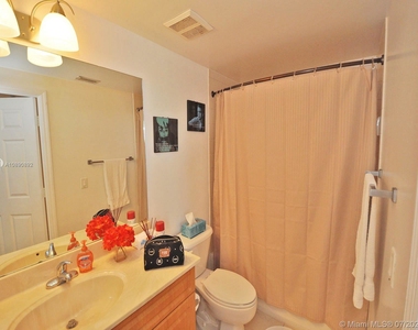 2600 Sw 27th Ave - Photo Thumbnail 12