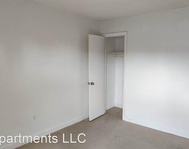 415-423-439 Nw 9 St - Photo Thumbnail 2