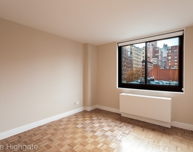 182 East 95th Street - Photo Thumbnail 4