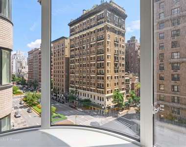 530 Park Avenue - Photo Thumbnail 17