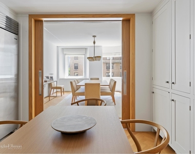 530 Park Avenue - Photo Thumbnail 9