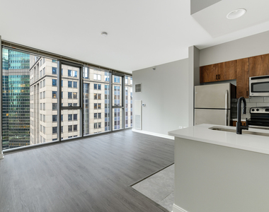 210 North Wells Street - Photo Thumbnail 3