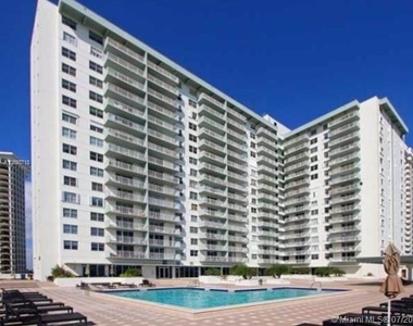 5701 Collins Ave - Photo Thumbnail 5