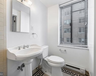 222 W Rittenhouse Square - Photo Thumbnail 8