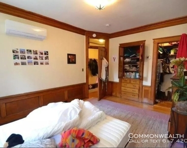 173 Newbury Street - Photo Thumbnail 3