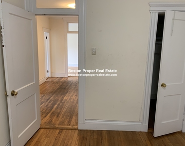 282 Newbury - Photo Thumbnail 10