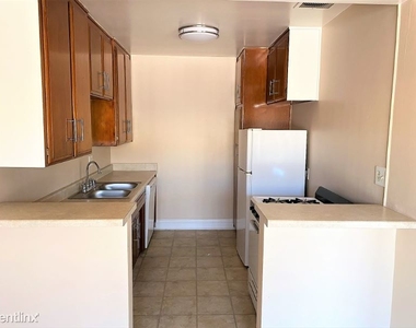 2115 Placentia Ave 20 - Photo Thumbnail 1