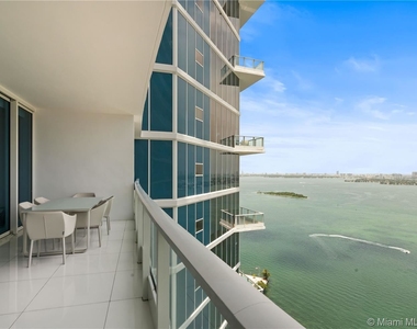 2020 N Bayshore Dr - Photo Thumbnail 5