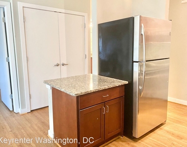 1414 Belmont St, Nw Apt 208 - Photo Thumbnail 31