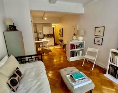 42 West 72nd Street - Photo Thumbnail 7