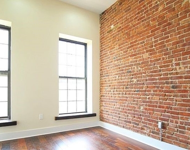 306 Tompkins Avenue - Photo Thumbnail 3