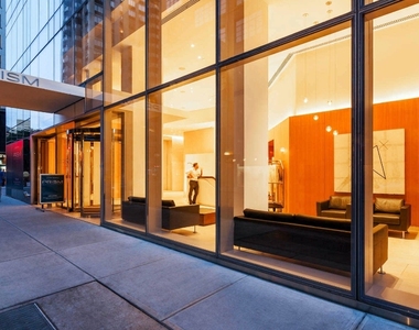  E 28th St • NoMad - Photo Thumbnail 9