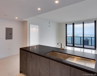 1010 Brickell Av - Photo Thumbnail 1