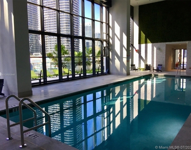 1010 Brickell Av - Photo Thumbnail 24