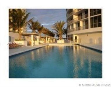 1750 N Bayshore Dr - Photo Thumbnail 13