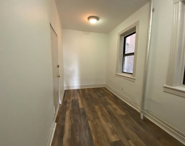 61 east 3rd St Apt 18 - Photo Thumbnail 2