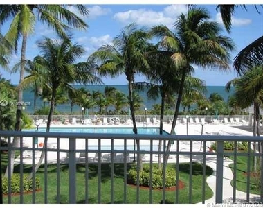 881 Ocean Dr - Photo Thumbnail 1