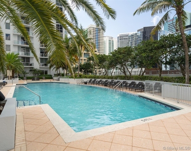 1050 Brickell Ave - Photo Thumbnail 13