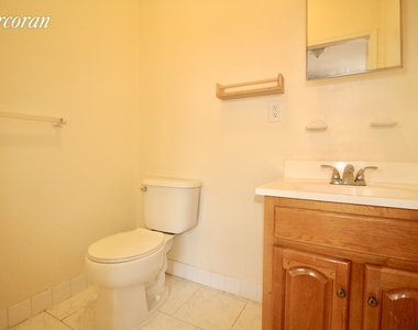 272 Willoughby Avenue - Photo Thumbnail 7