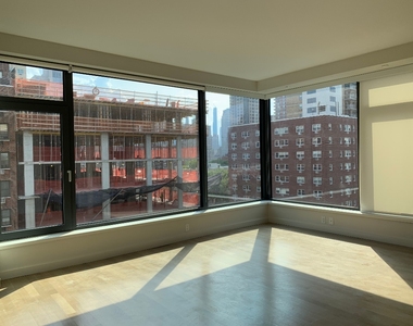 515 East 86th Street - Photo Thumbnail 0