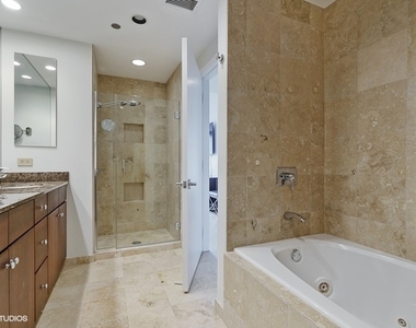 130 North Garland Court - Photo Thumbnail 14