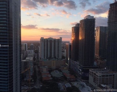 951 Brickell Ave - Photo Thumbnail 12