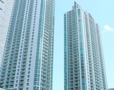 951 Brickell Ave - Photo Thumbnail 0