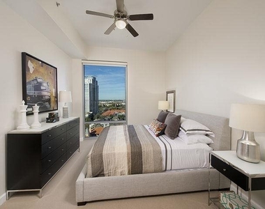 3234 West Dallas - Photo Thumbnail 14