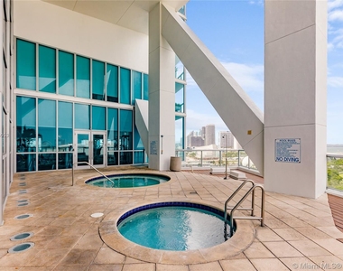 888 Biscayne Blvd Apt 1803 - Photo Thumbnail 19