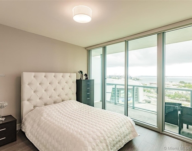 888 Biscayne Blvd Apt 1803 - Photo Thumbnail 3