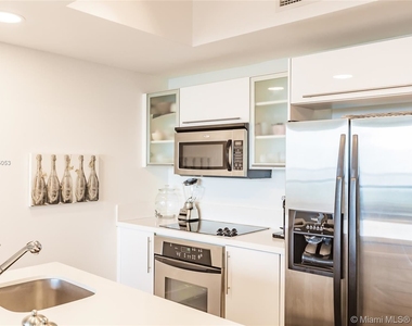 888 Biscayne Blvd Apt 1803 - Photo Thumbnail 7