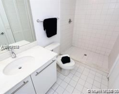 888 Biscayne Blvd Apt 5104 - Photo Thumbnail 9