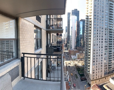 330 East 39th Street - Photo Thumbnail 4