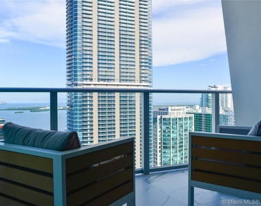 1010 Brickell Av - Photo Thumbnail 11