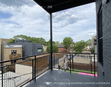 2244 W Armitage Ave - Photo Thumbnail 4