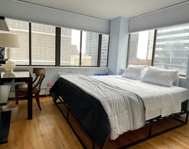 303 East 49th Street - Photo Thumbnail 7