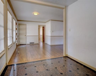 3900 Sanguinet Street - Photo Thumbnail 13