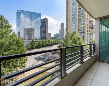 700 Park Regency Pl - Photo Thumbnail 26